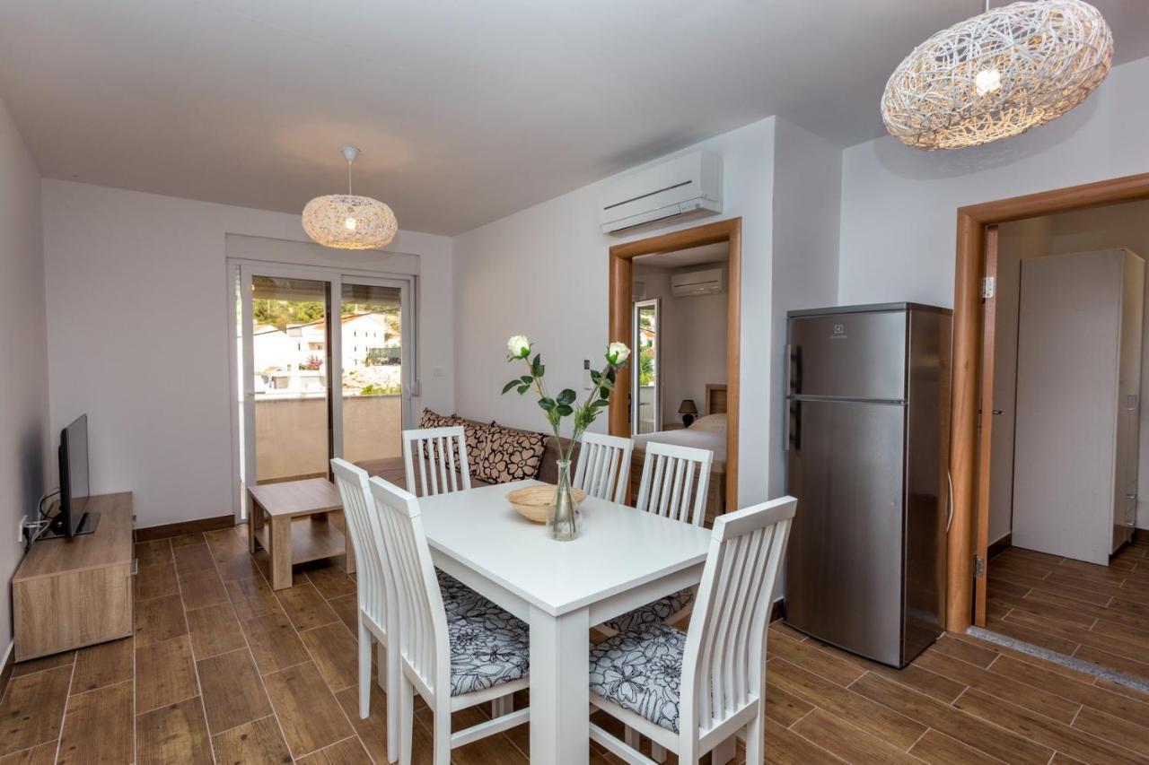 Butique Maris Apartamento Komarna Exterior foto